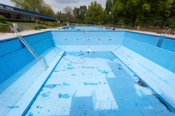 Best 24/7 water damage repair  in Hurricane, WV